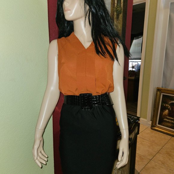 Business Ensemble Blouse Sm, Skirt Med, & Belt S/M. Perfect for that Interview. - Picture 10 of 10